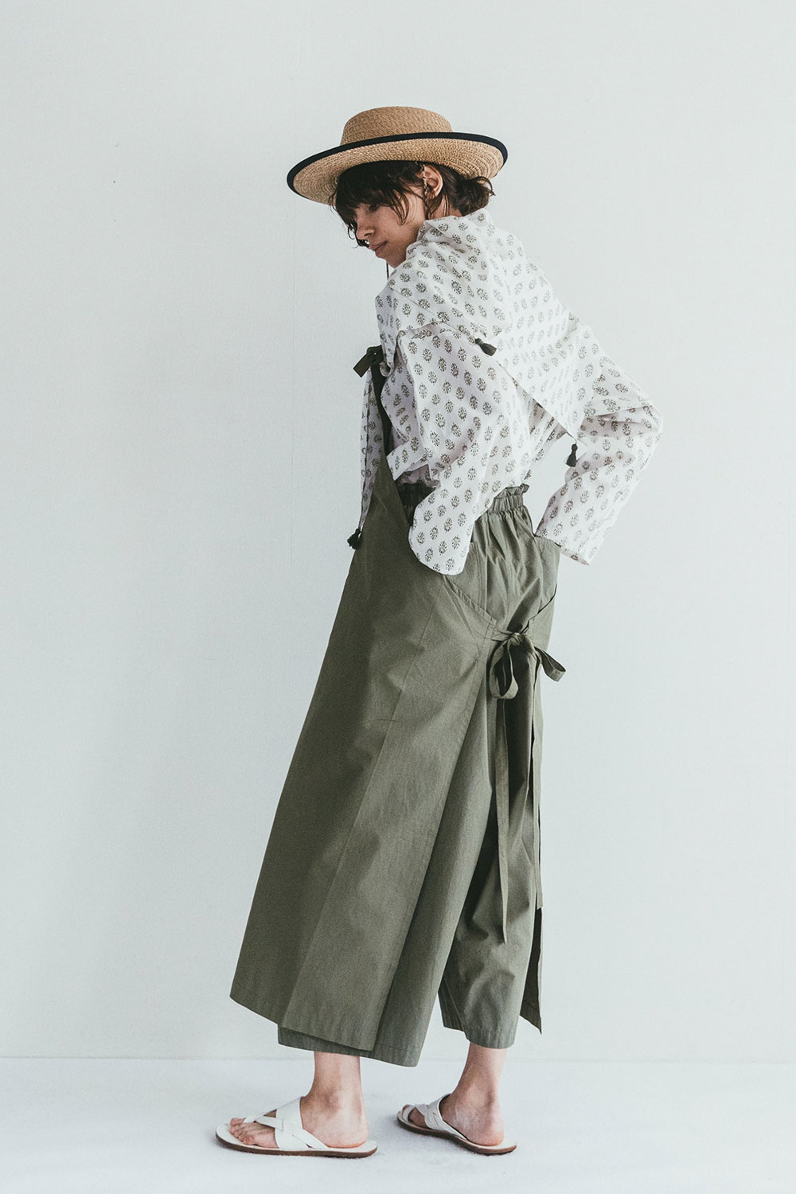 Heavy Cotton Sturdy Unisex Apron with Pocket - Sage green