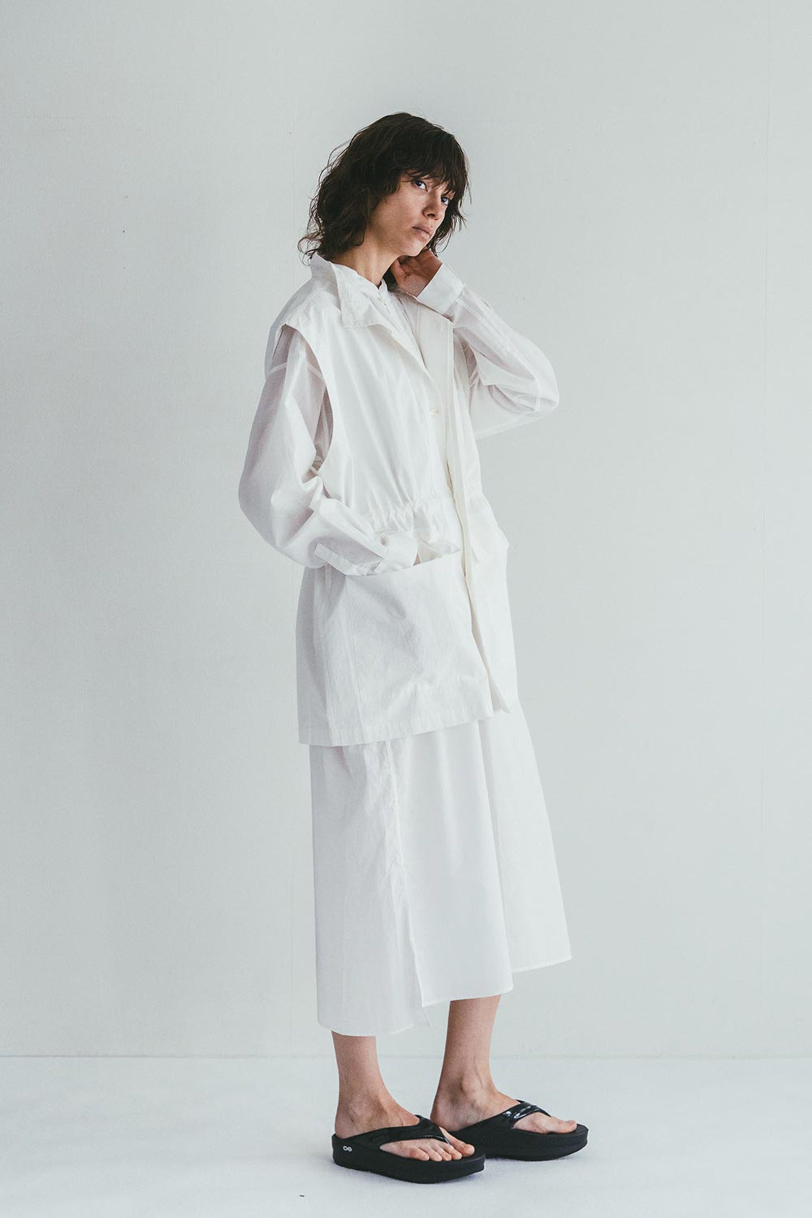 Women Sleveless Buttoned Cotton Vest - Off White