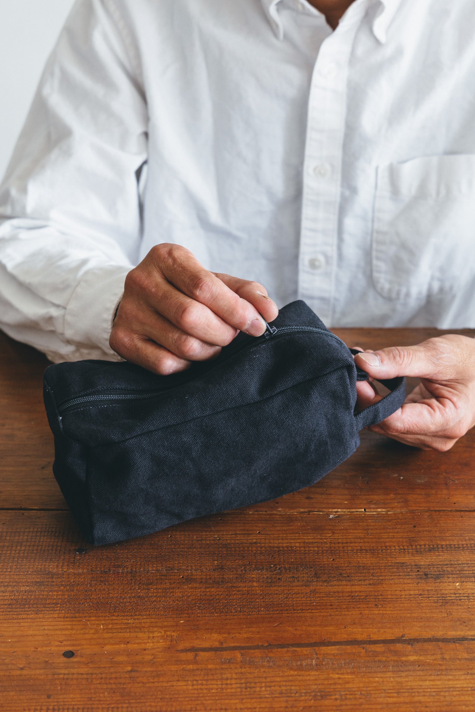 Cotton Canvas Pouch with zipper - Navy