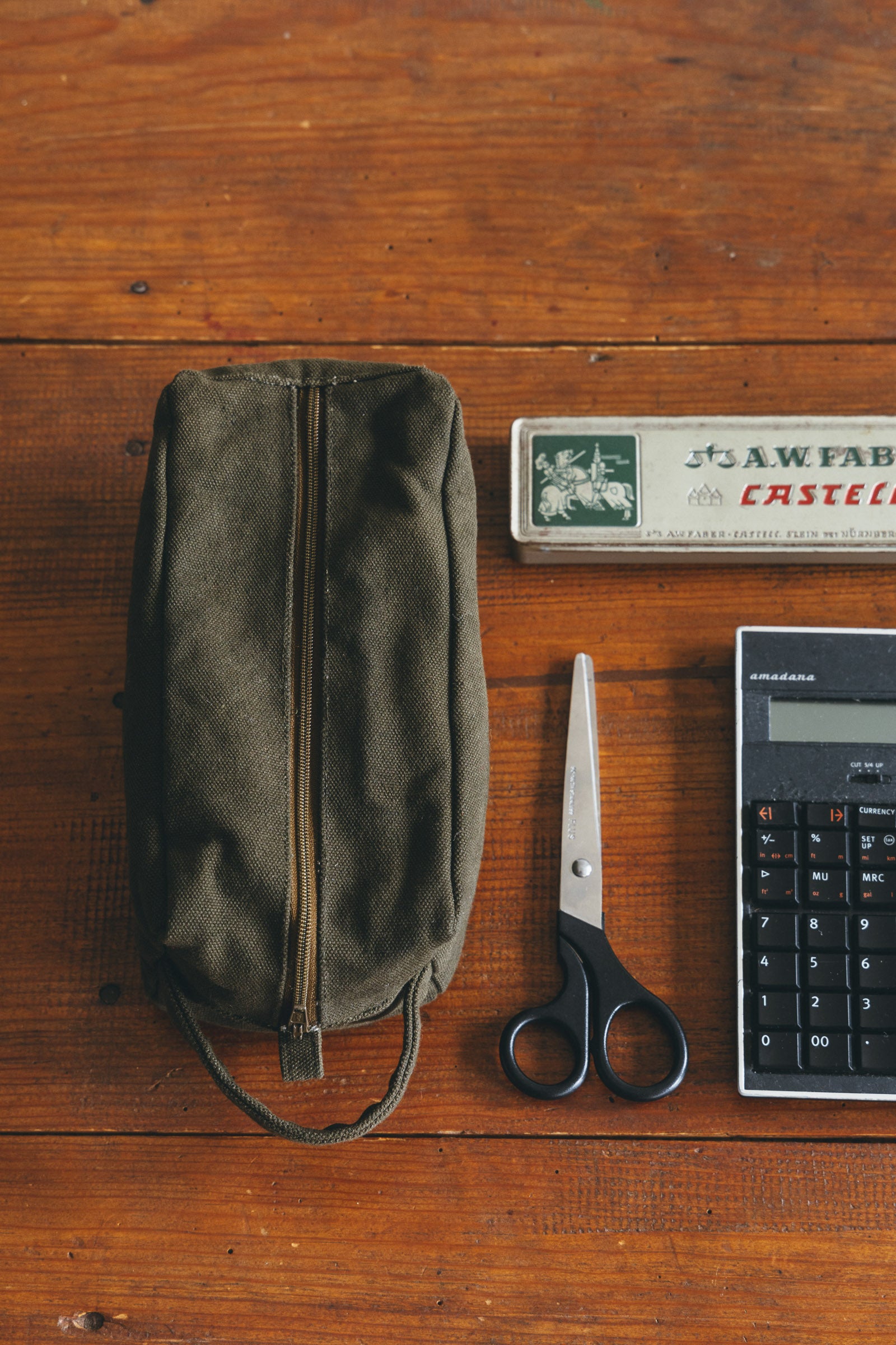 Cotton Canvas Pouch with zipper - Khaki
